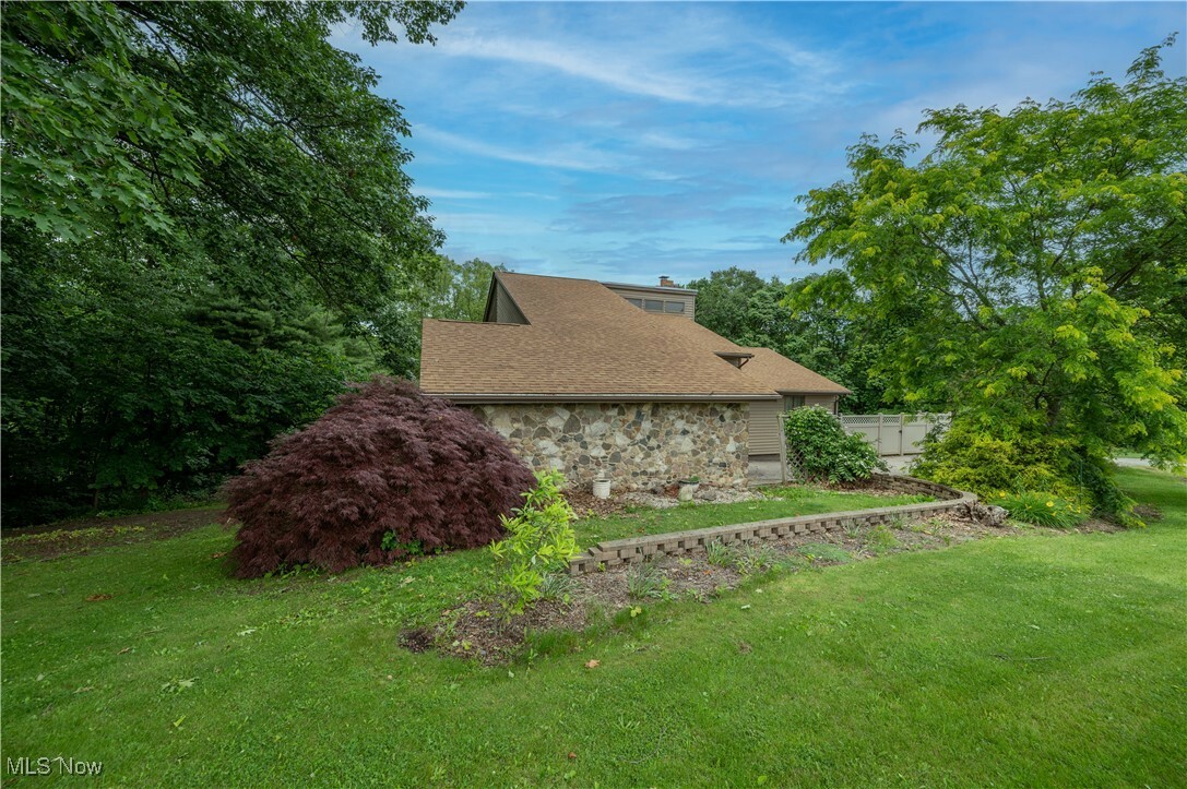 Property Photo: 3355 Waterford Road OH 44445