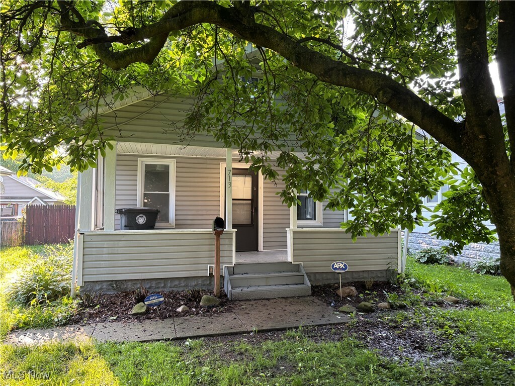 Property Photo:  713 Virginia Avenue  OH 44306 