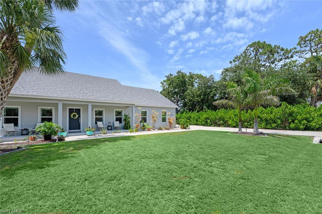 Property Photo: 10327 Pennsylvania Ave FL 34135