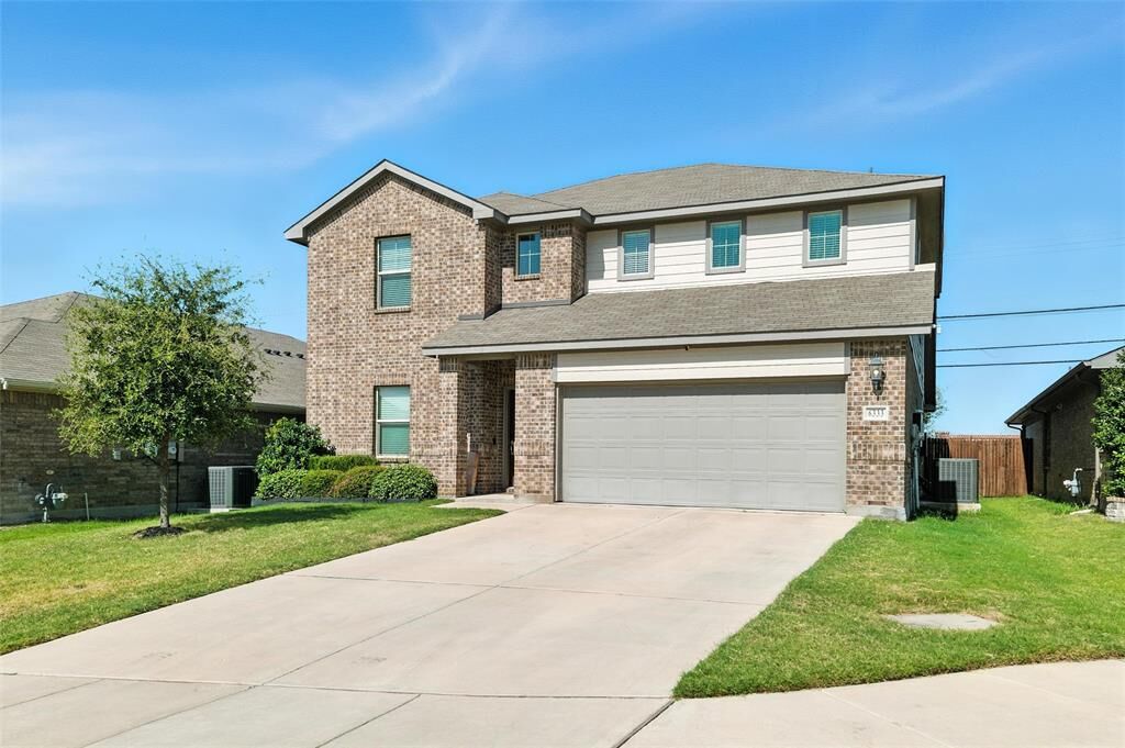 Property Photo:  6333 Copperhead Drive  TX 76179 