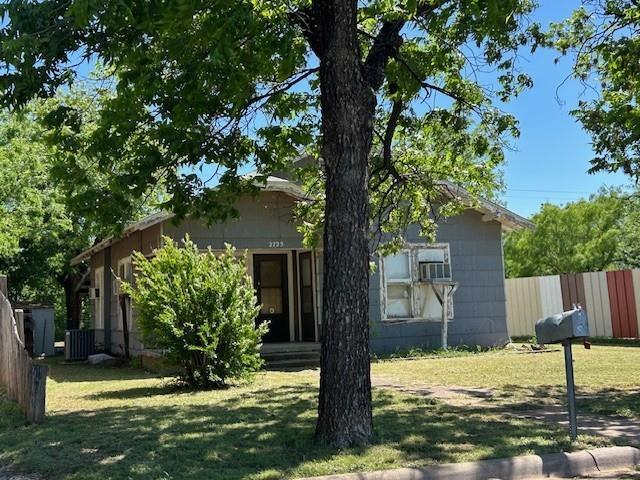 Property Photo: 2725 S 2nd Street TX 79605
