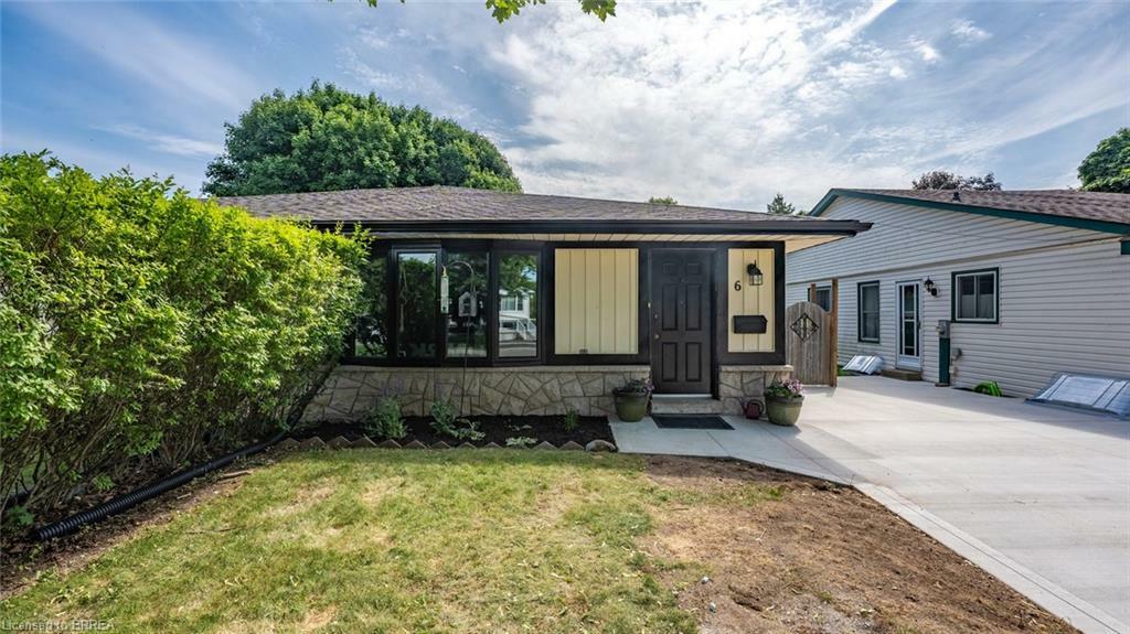 Photo de la propriété: 6 Beechwood Avenue ON N3R 6Z2
