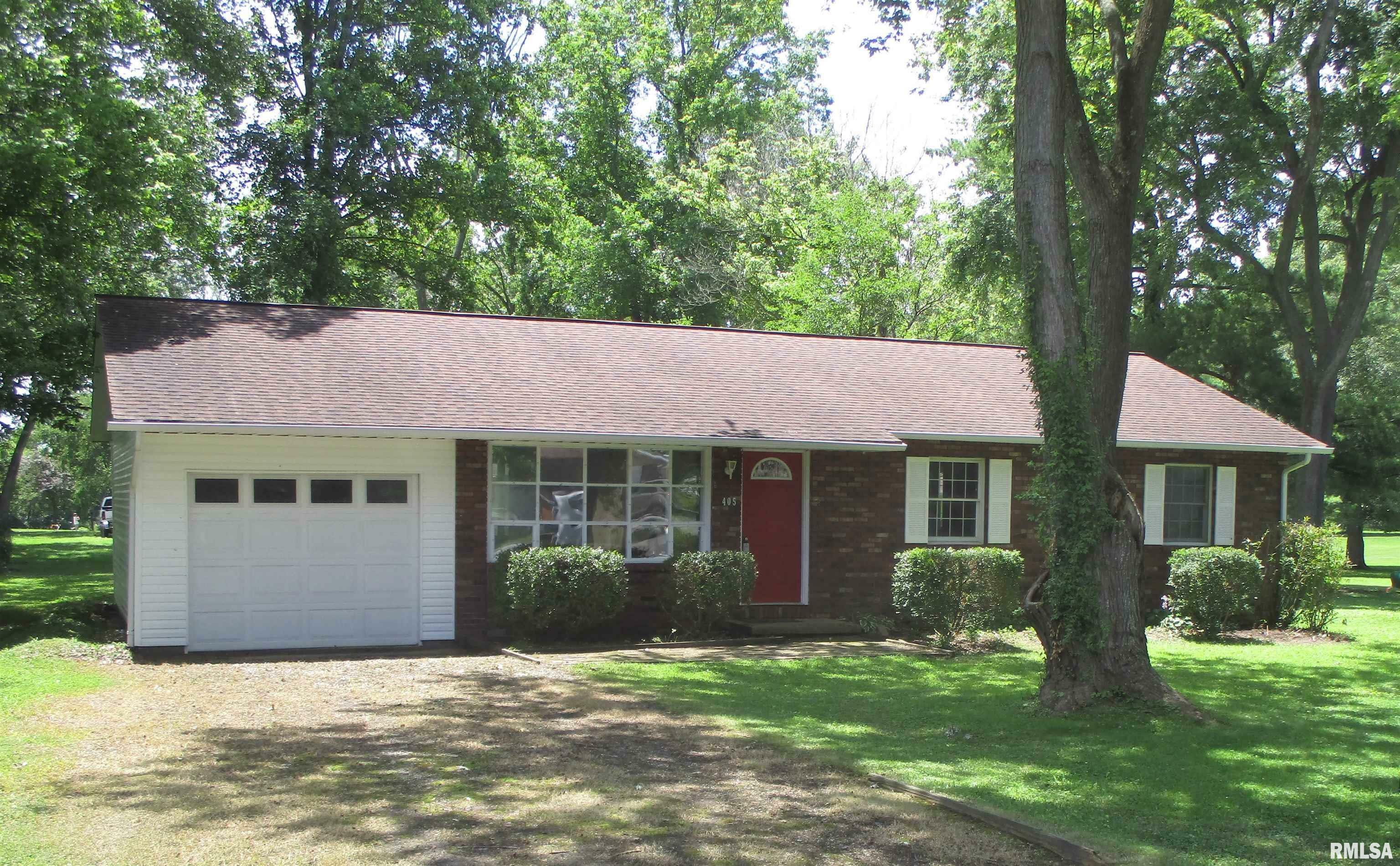 Property Photo: 405 E Douglas Street IL 62924