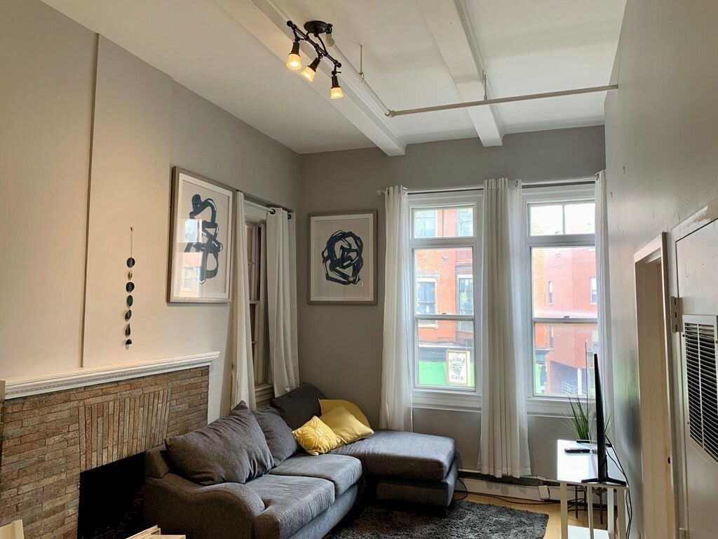 Property Photo: 18-22 Essex St 11 MA 01832