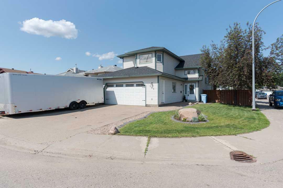 Property Photo: 101 Williams Garden AB T9H 5H1
