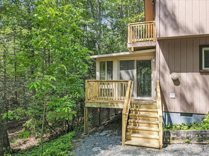 Property Photo:  169 Sportsmen Drive  PA 18326 