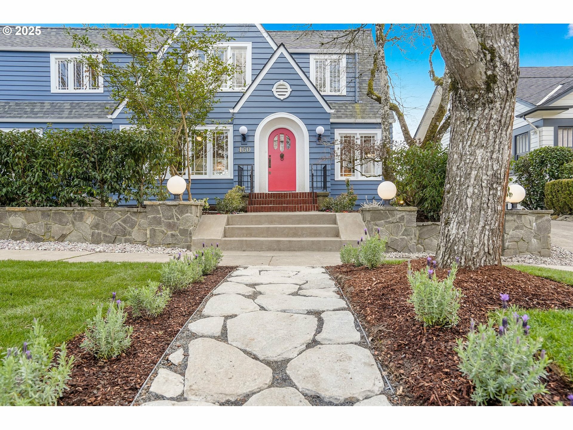 Property Photo: 460 Bush St SE OR 97302