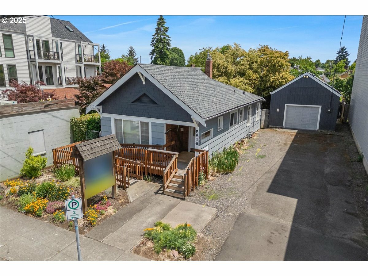 5816 N Greeley Ave  Portland OR 97217 photo