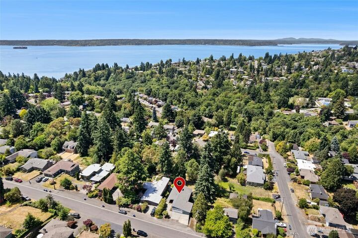 Property Photo: 11219 28th Avenue SW WA 98146
