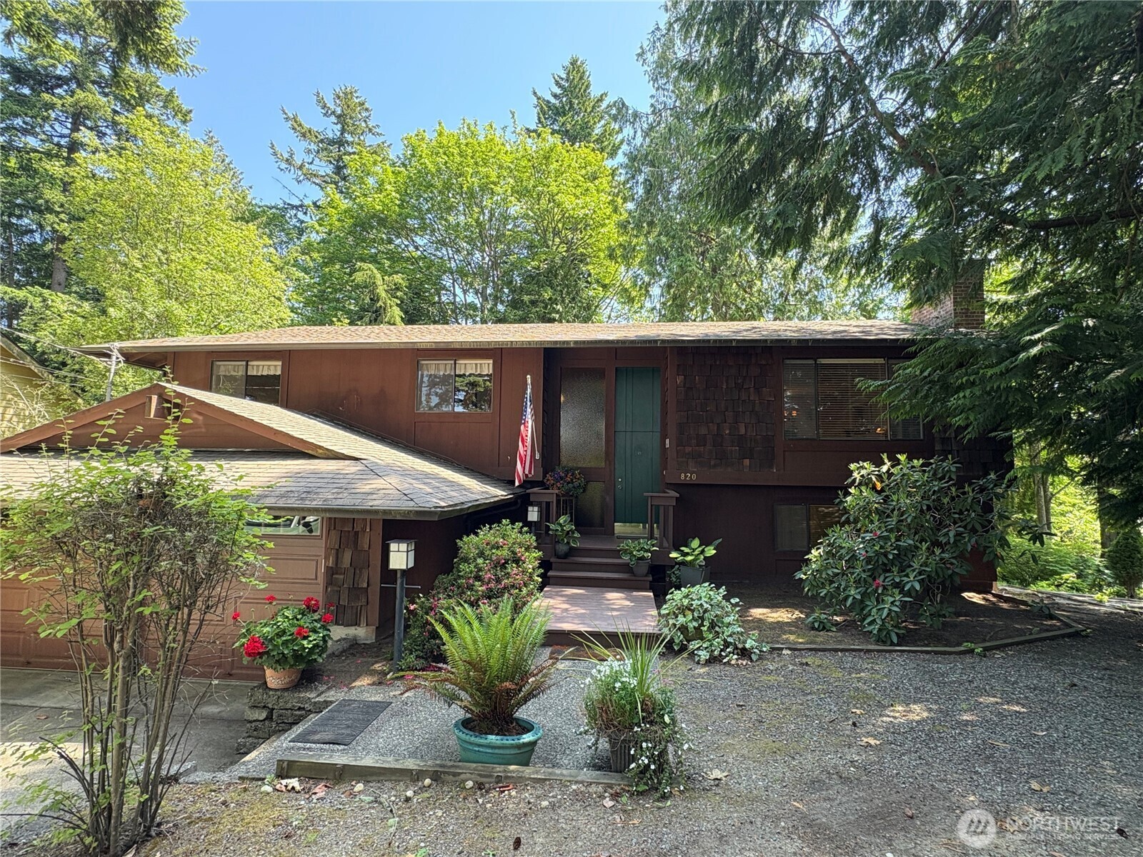 820  Cherry Avenue NE  Bainbridge Island WA 98110 photo