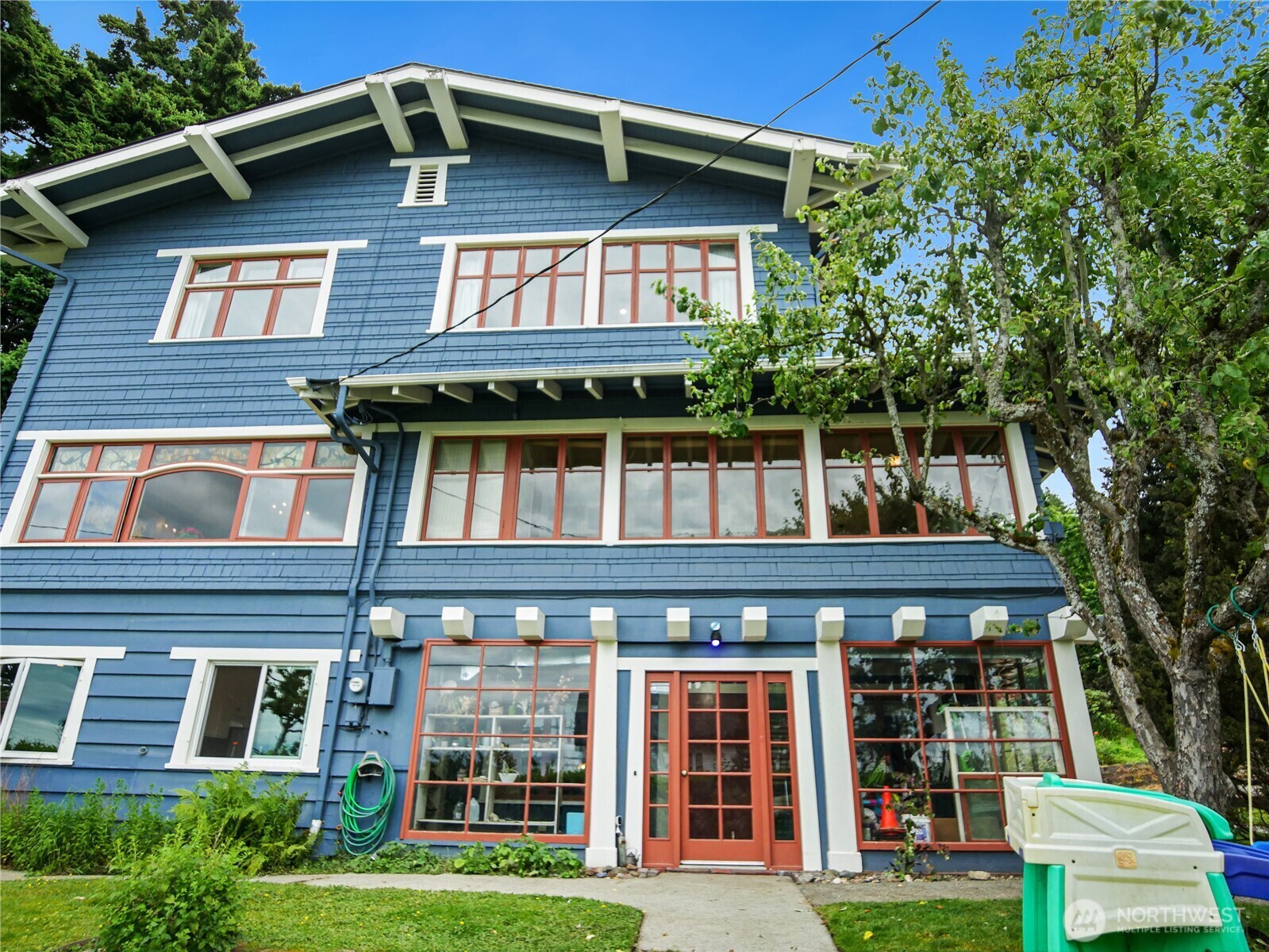 Property Photo: 215 N Forest Street WA 98225