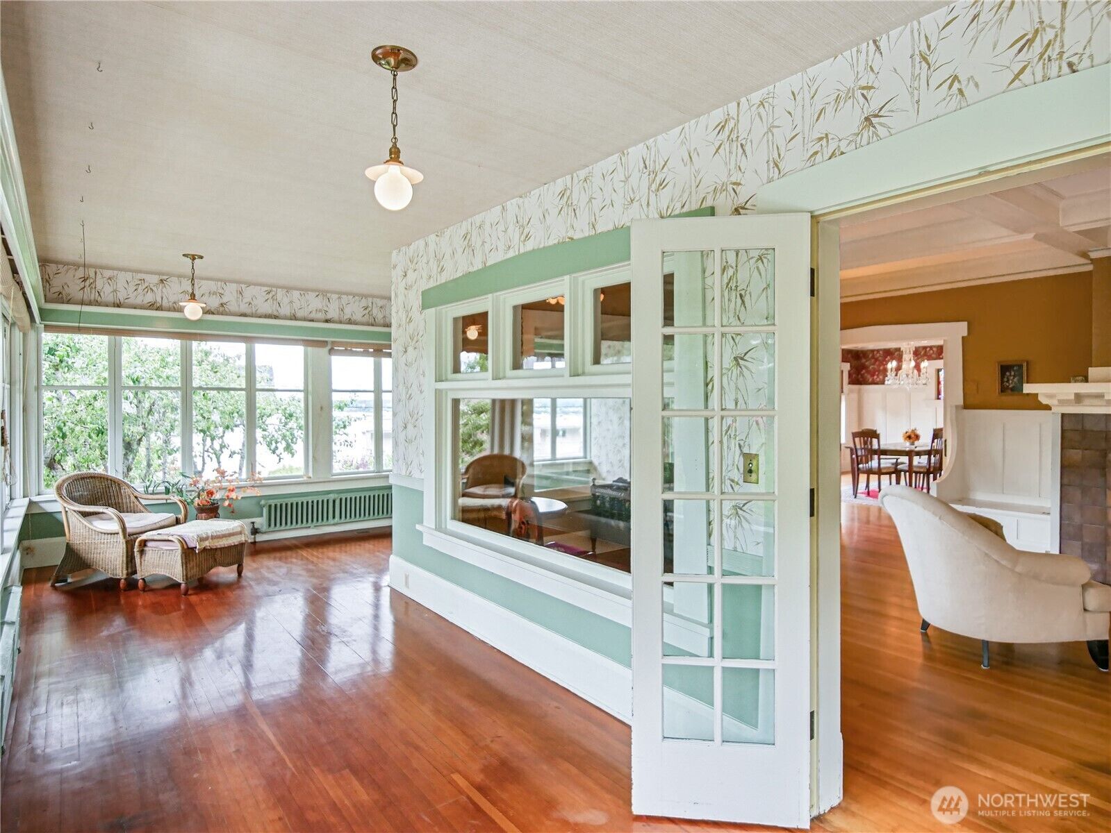 Property Photo:  215 N Forest Street  WA 98225 