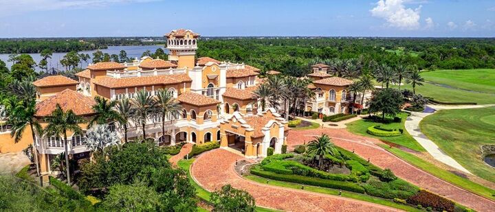 Property Photo: 521 SE Fascino Circle FL 34984