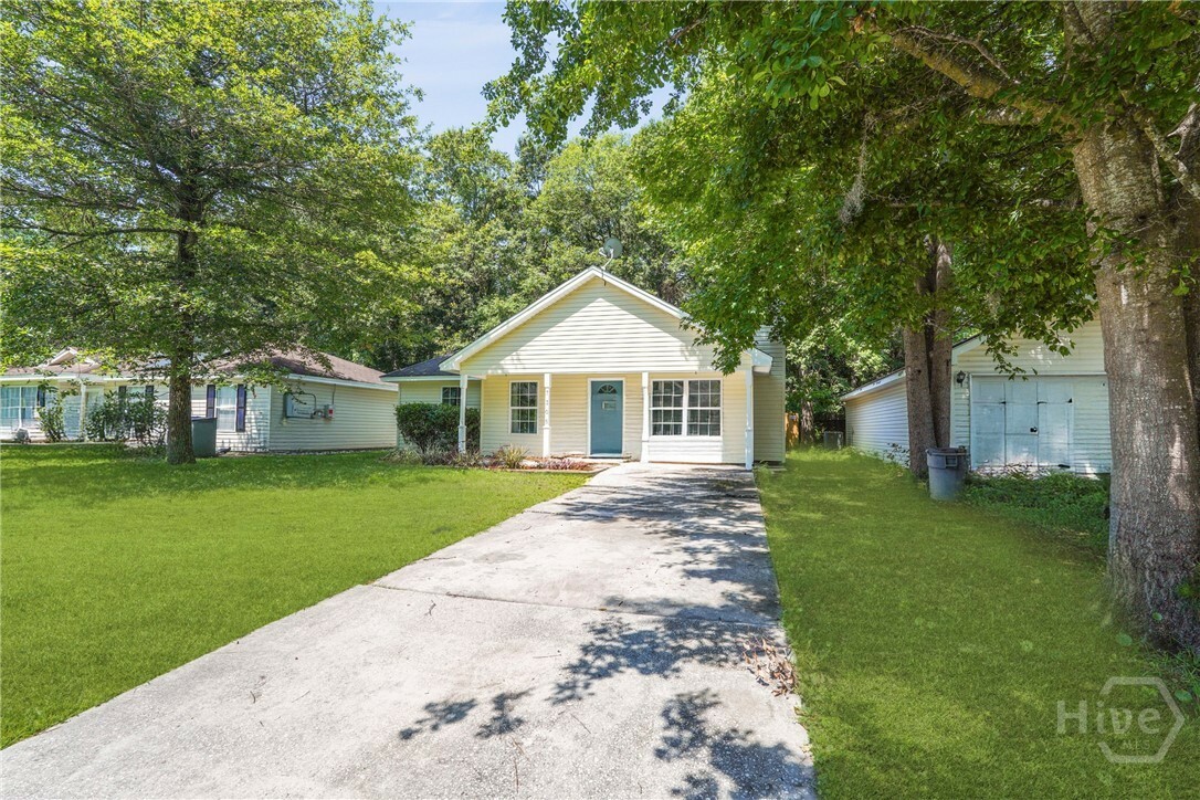 Property Photo: 7305 Leghorn Street GA 31406