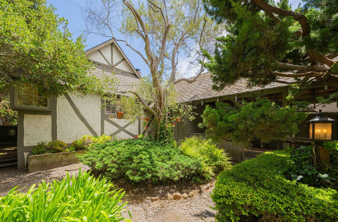 26265 Valley View Avenue  Carmel CA 93923 photo