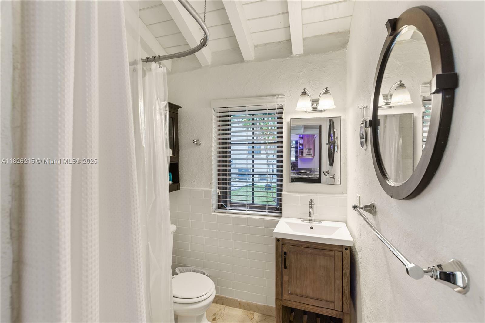 Property Photo: 1301 Milan Ave 3 FL 33134