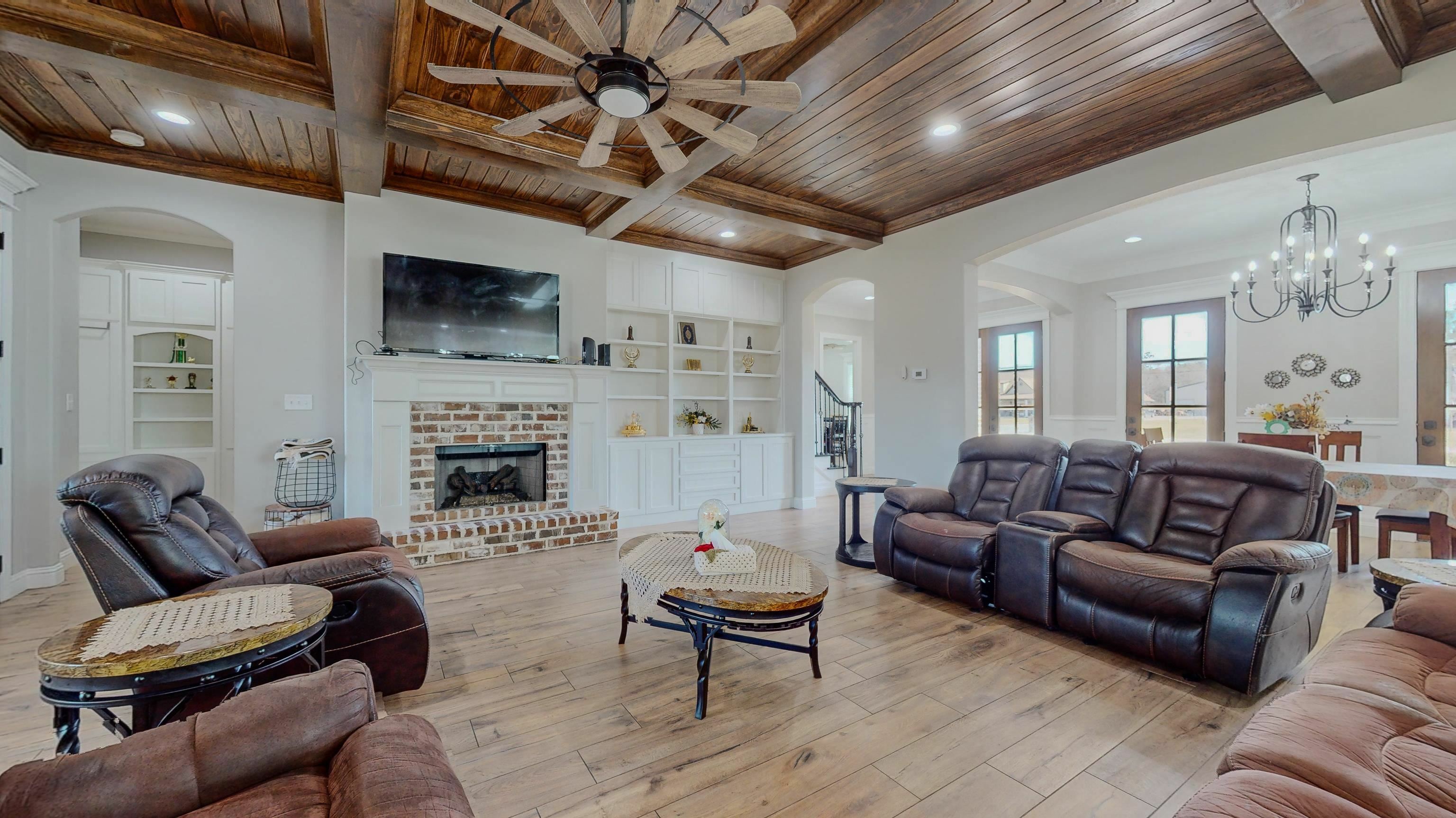 Property Photo: 205 Talpa Trail TX 77657