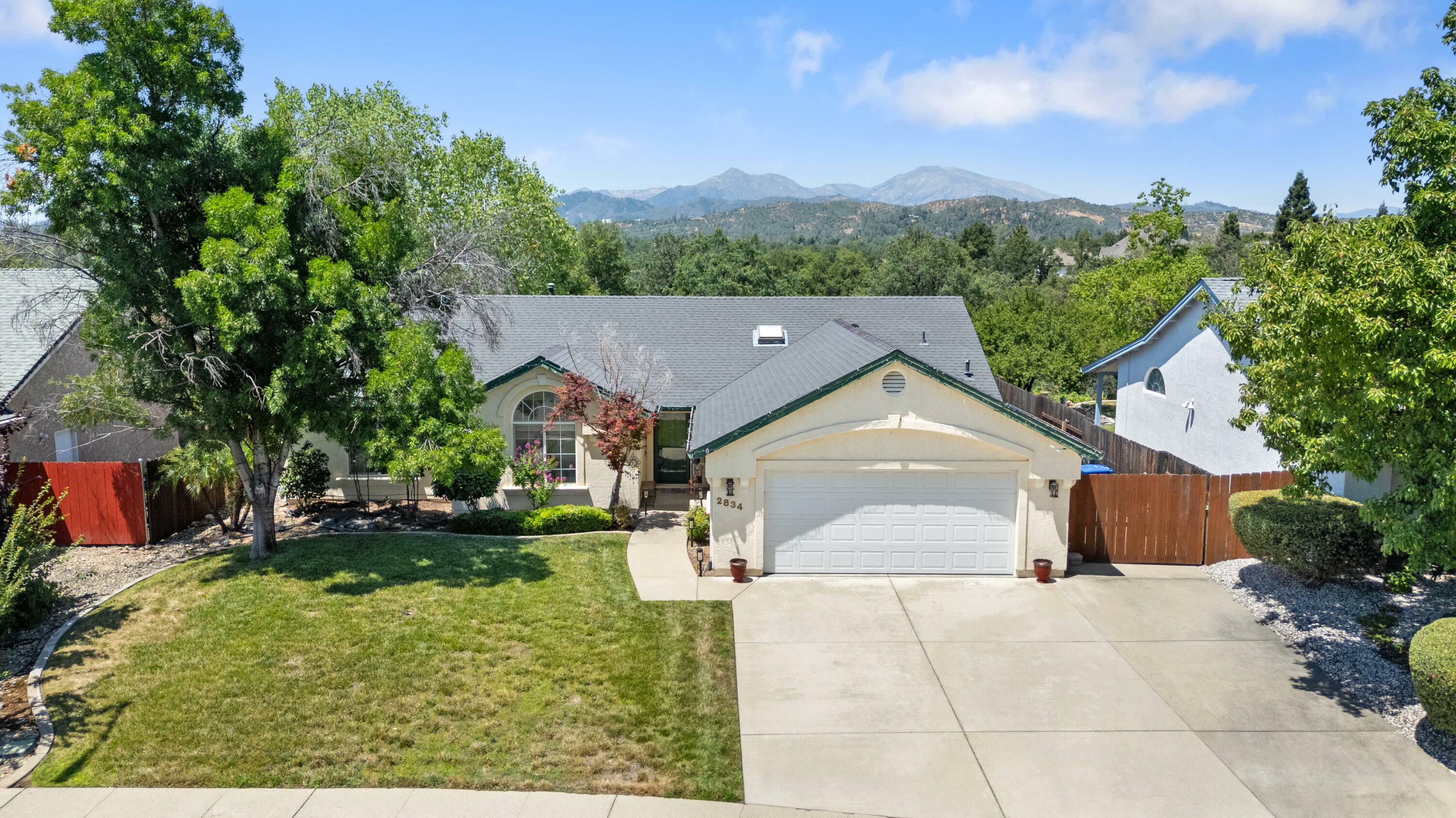 Property Photo: 2834 Aspen Glow Lane CA 96001