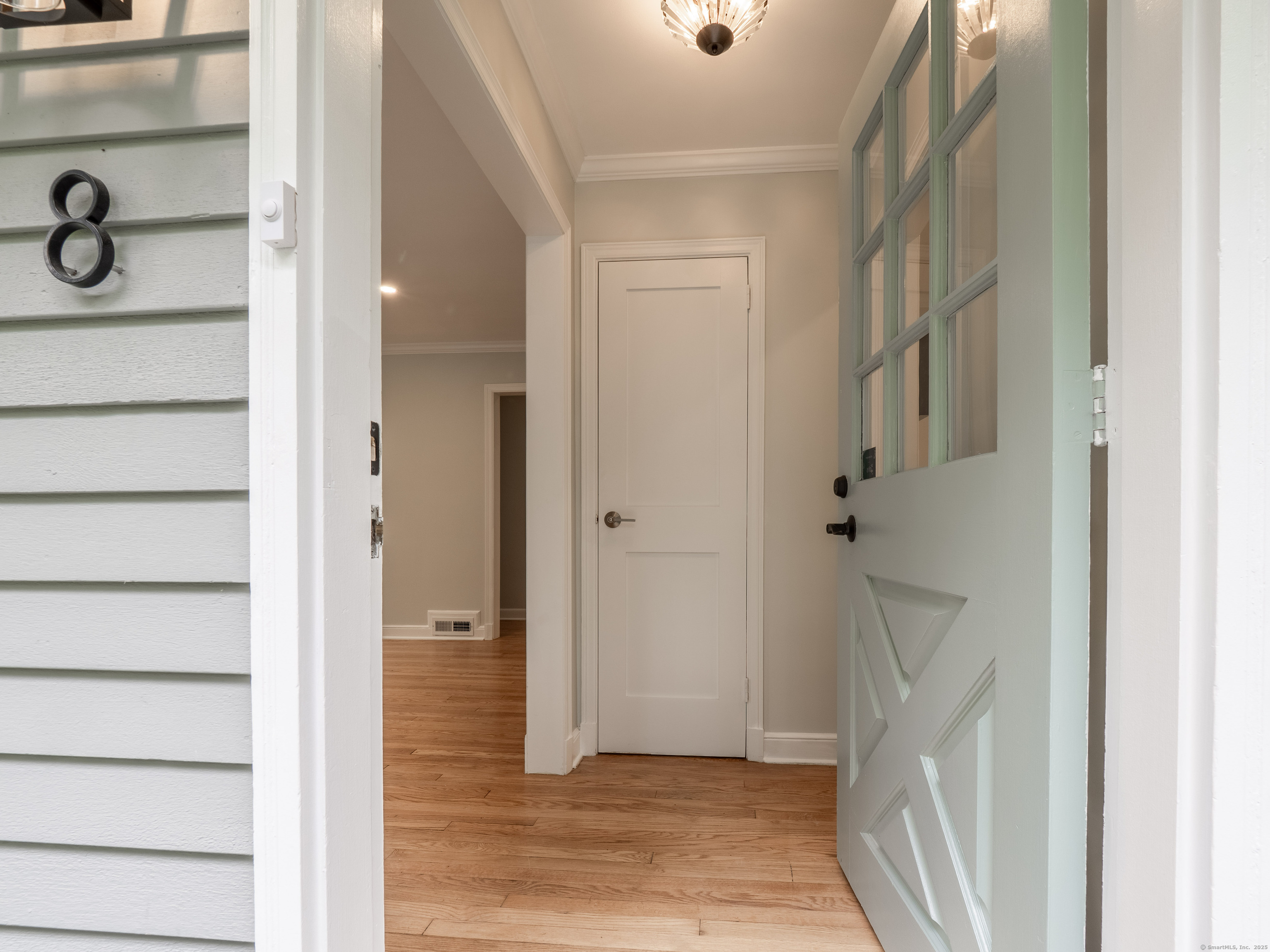 Property Photo: 8 Hillcrest Avenue CT 06820