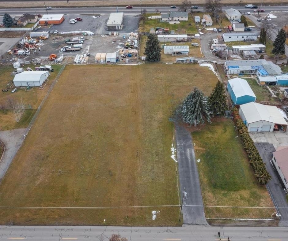 Property Photo: 10218 E Empire Ave WA 99212