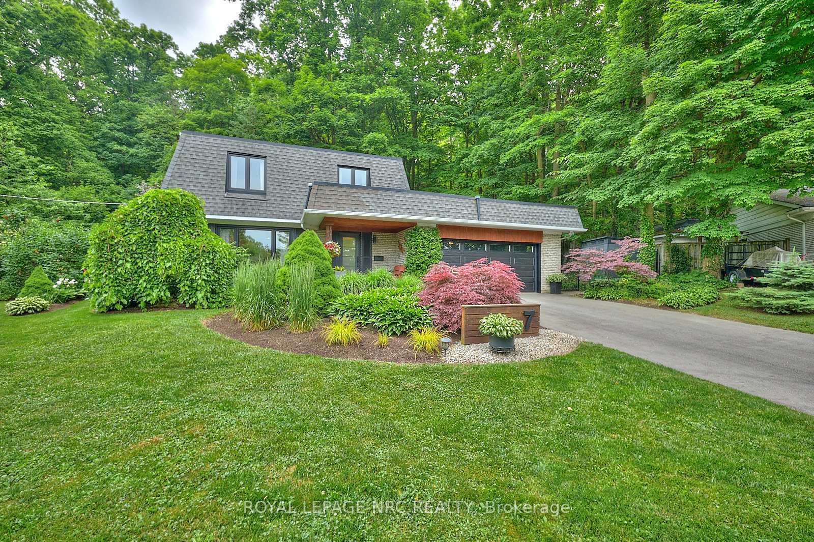 Photo de la propriété: 7 Camelot Court ON L2T 3R4