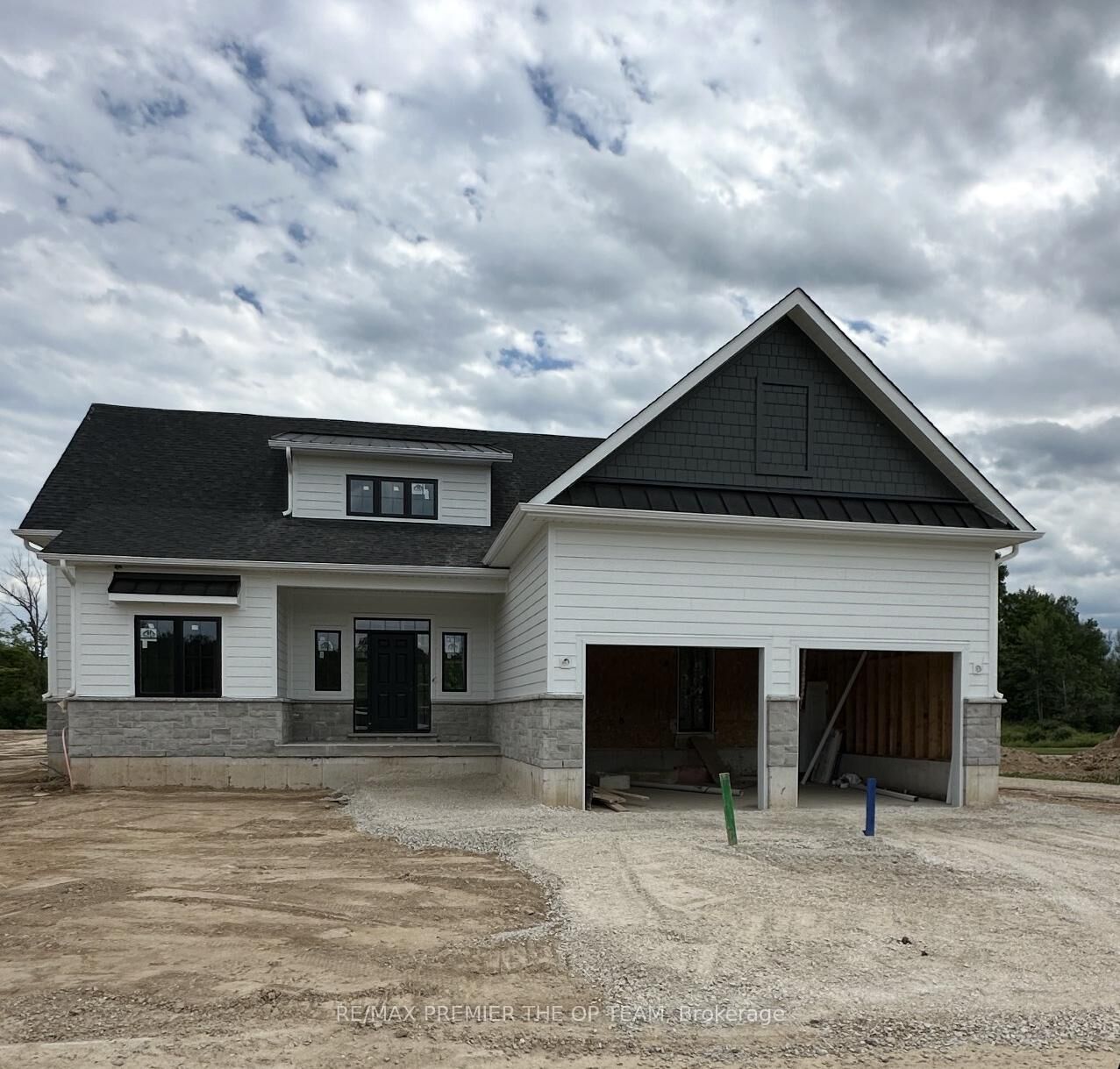 Photo de la propriété: 5 Foyston Gate ON L9X 0A1