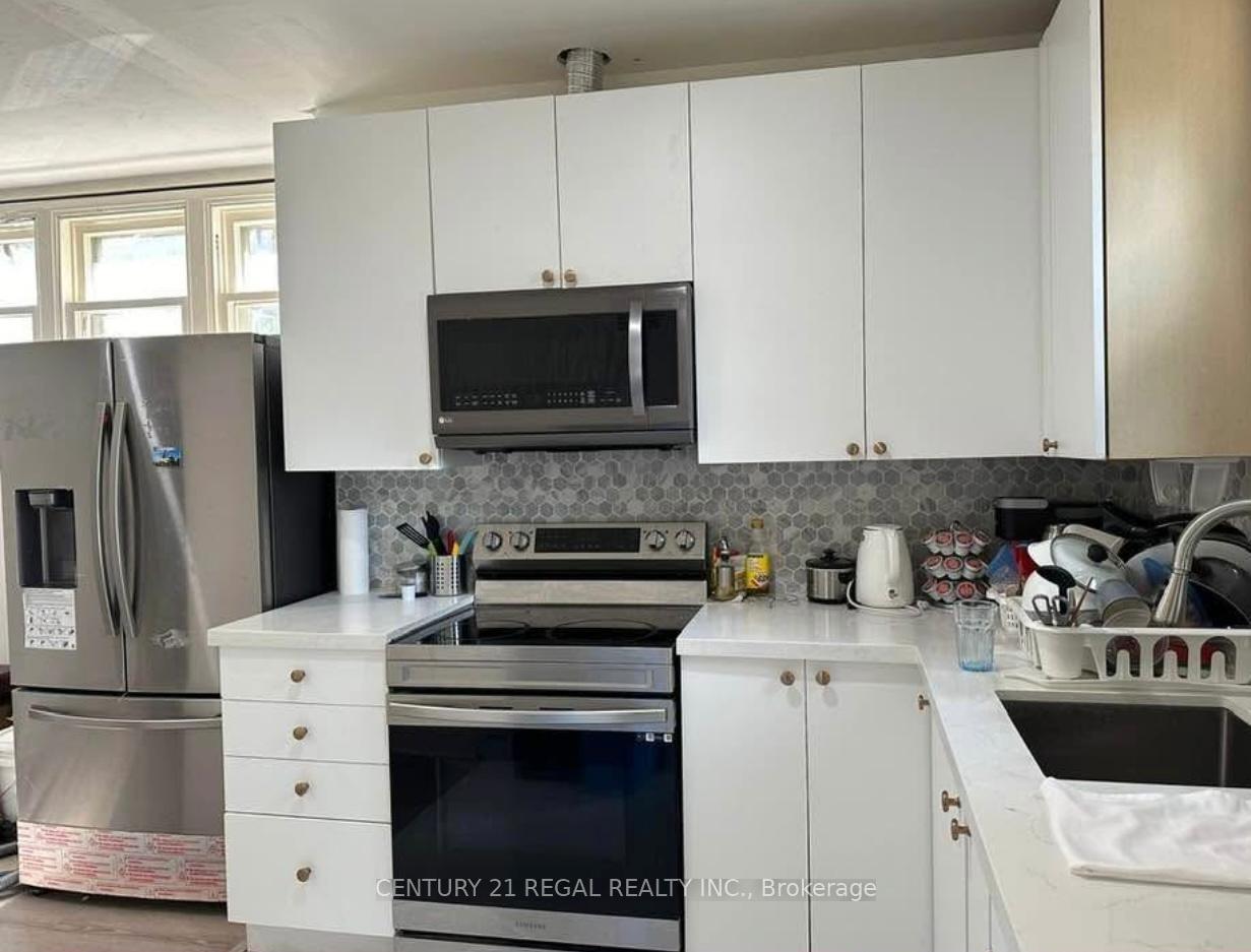 Property Photo: 34 Dalewood Avenue ON L8S 1Y8