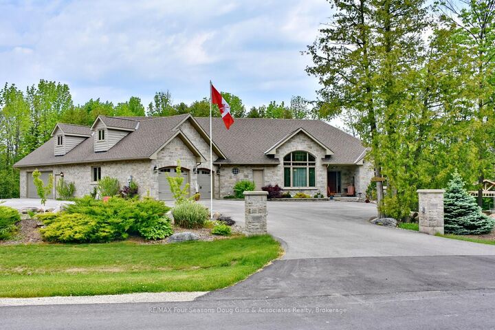 Property Photo:  135 Algonquin Drive  ON N4L 0A7 