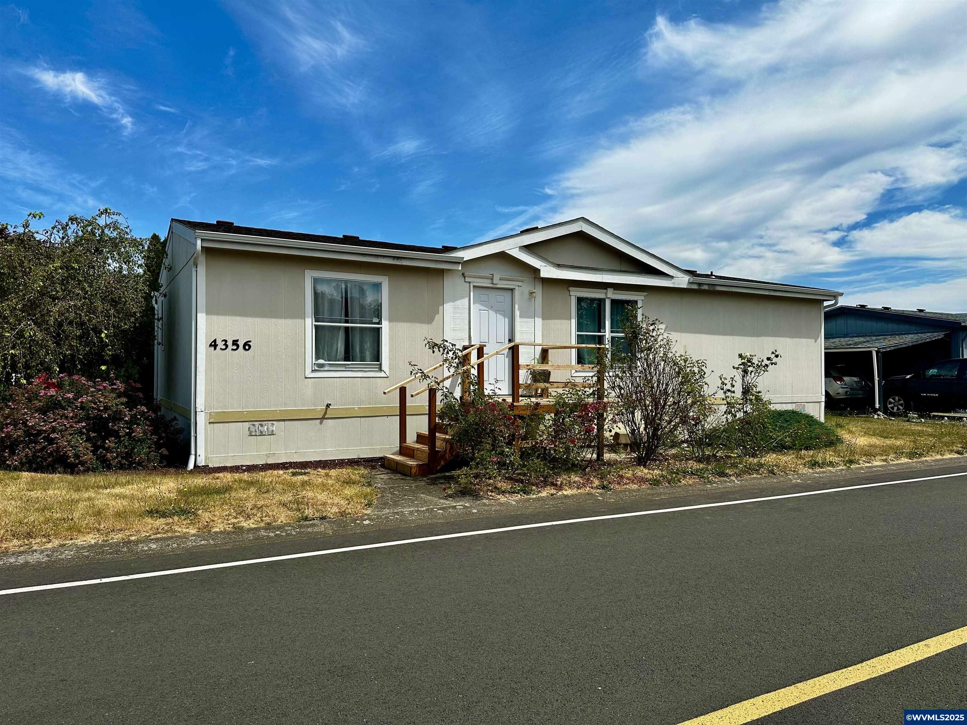 Property Photo: 4356 Bren Lp NE OR 97305