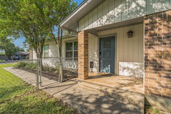 500 Park Place  San Marcos TX 78666 photo