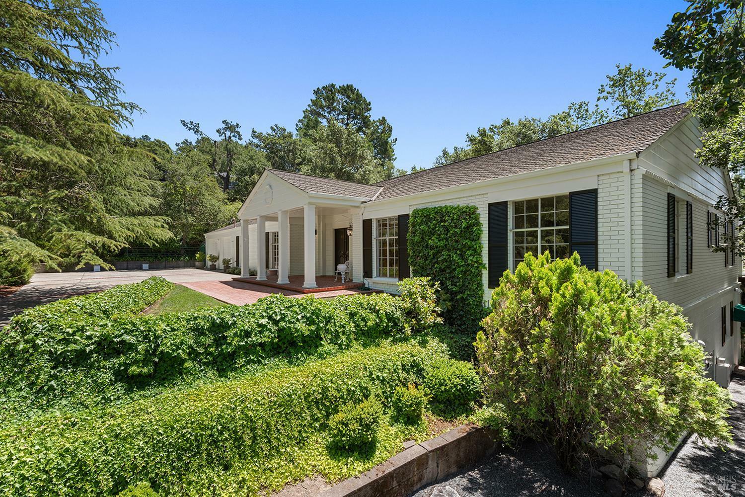 Property Photo: 1447 Wikiup Drive CA 95403