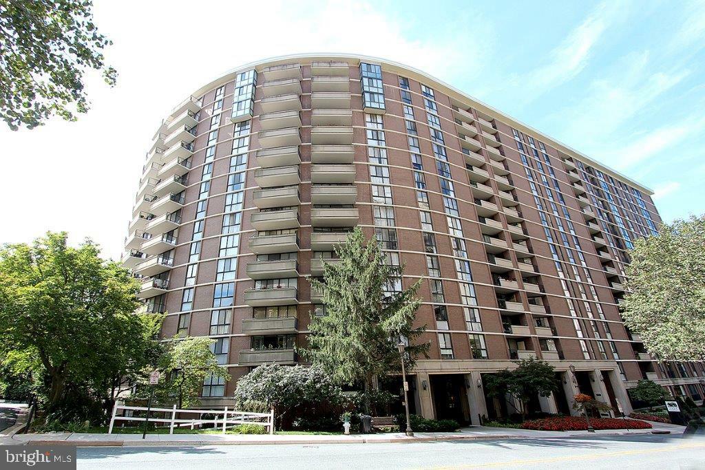 Property Photo:  4620 N Park Avenue 911E  MD 20815 