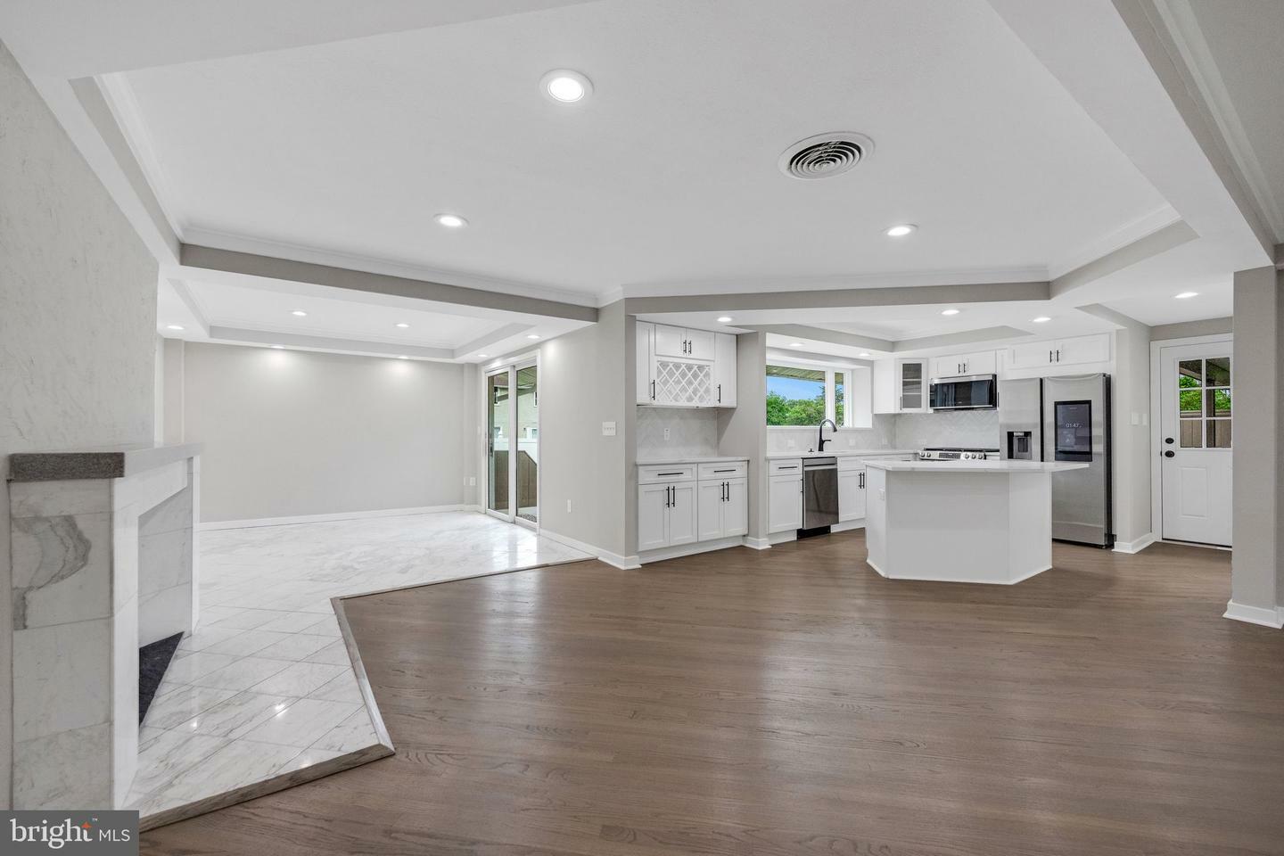Property Photo: 6 Whitewood Drive NJ 08628
