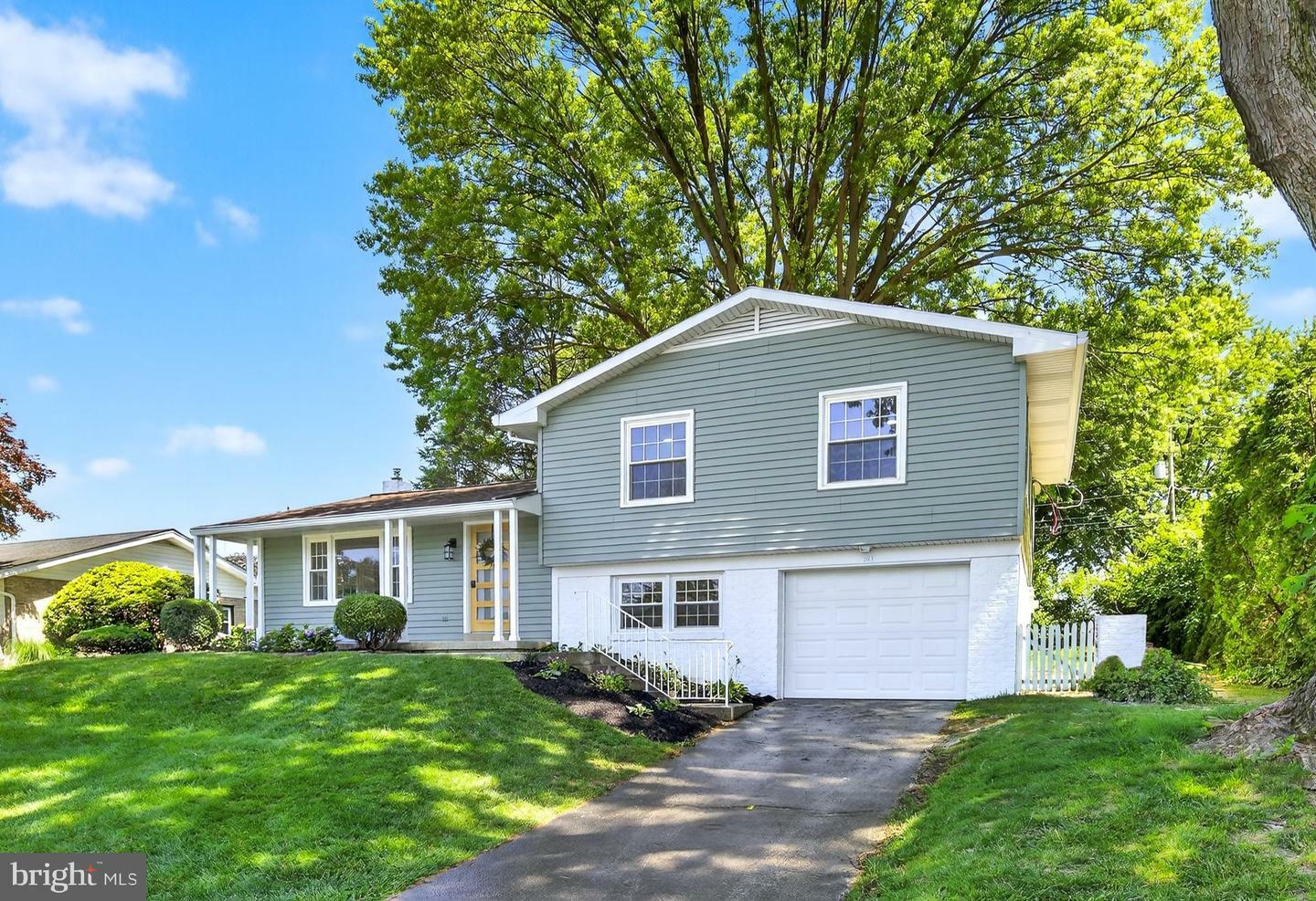Property Photo:  341 Ashford Drive  PA 17601 