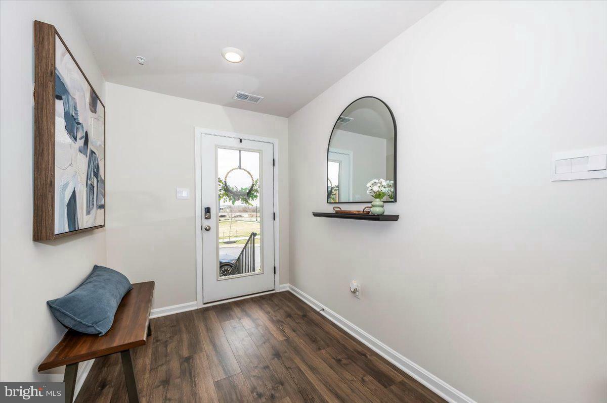 Property Photo:  826 Creekway Drive  MD 21701 