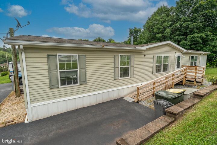688 Hopeland Road  Lititz PA 17543 photo