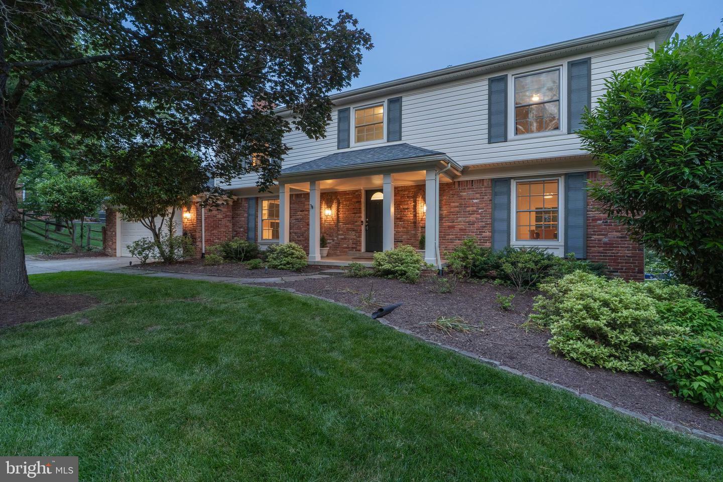8712 Fox Run  Potomac MD 20854 photo