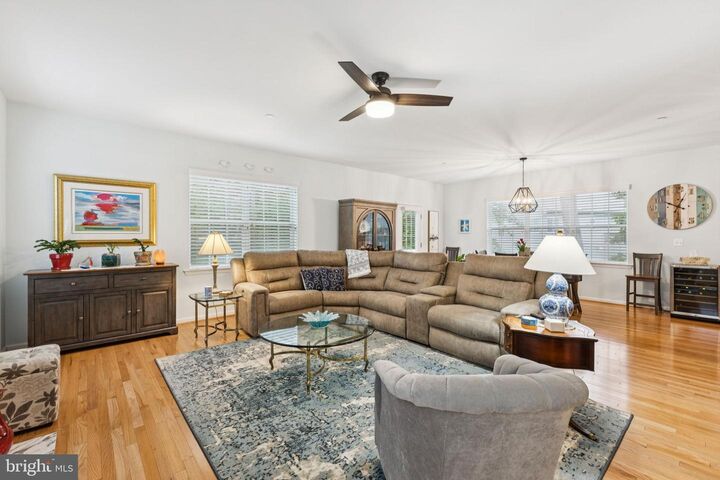 Property Photo: 7005 Myrtle Avenue MD 20714