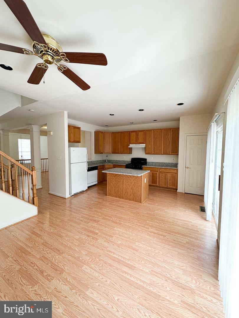 Property Photo: 47357 Darkhollow Falls Terrace VA 20165