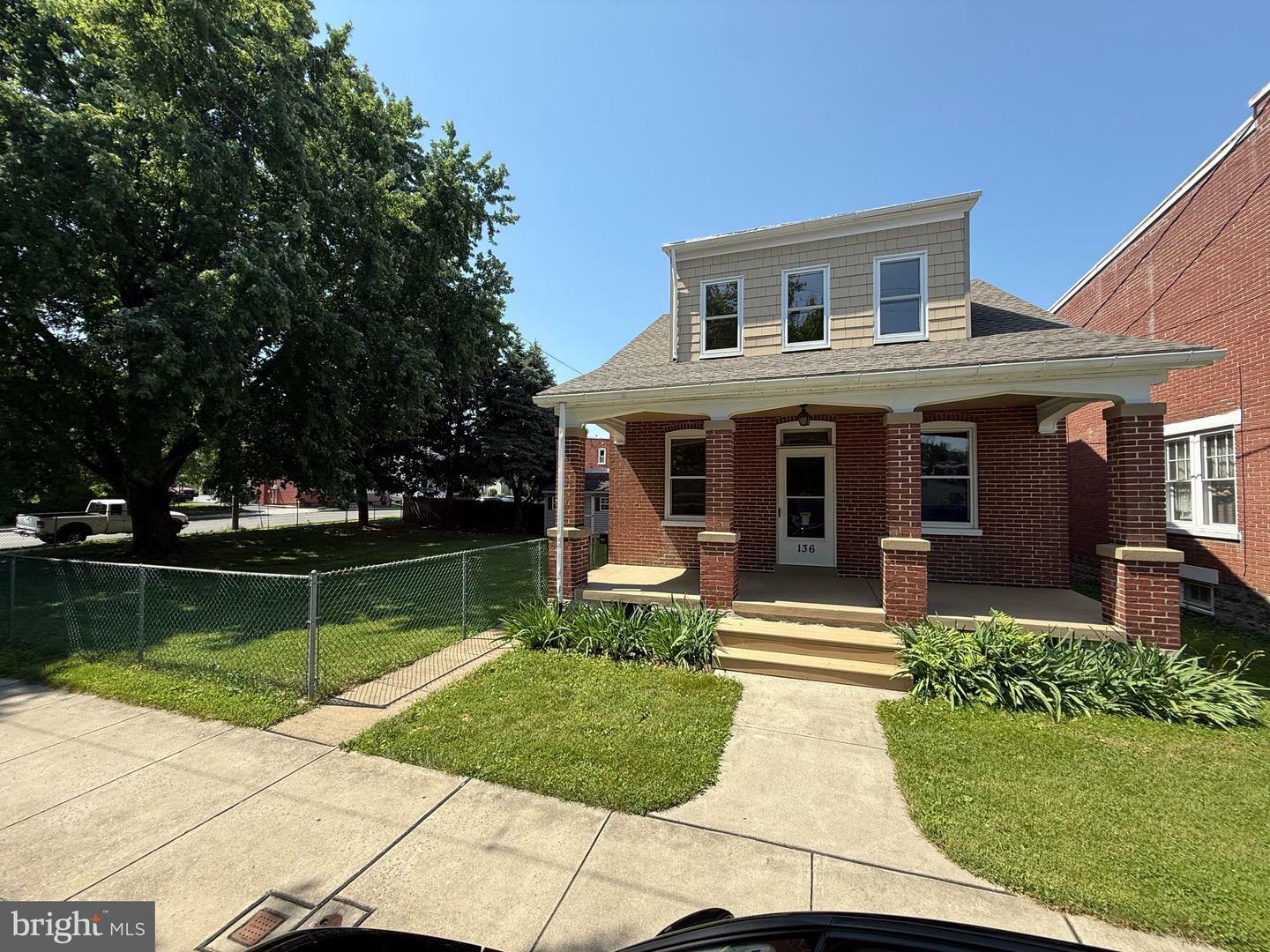 Property Photo:  136 Fairview Avenue 142  PA 17603 