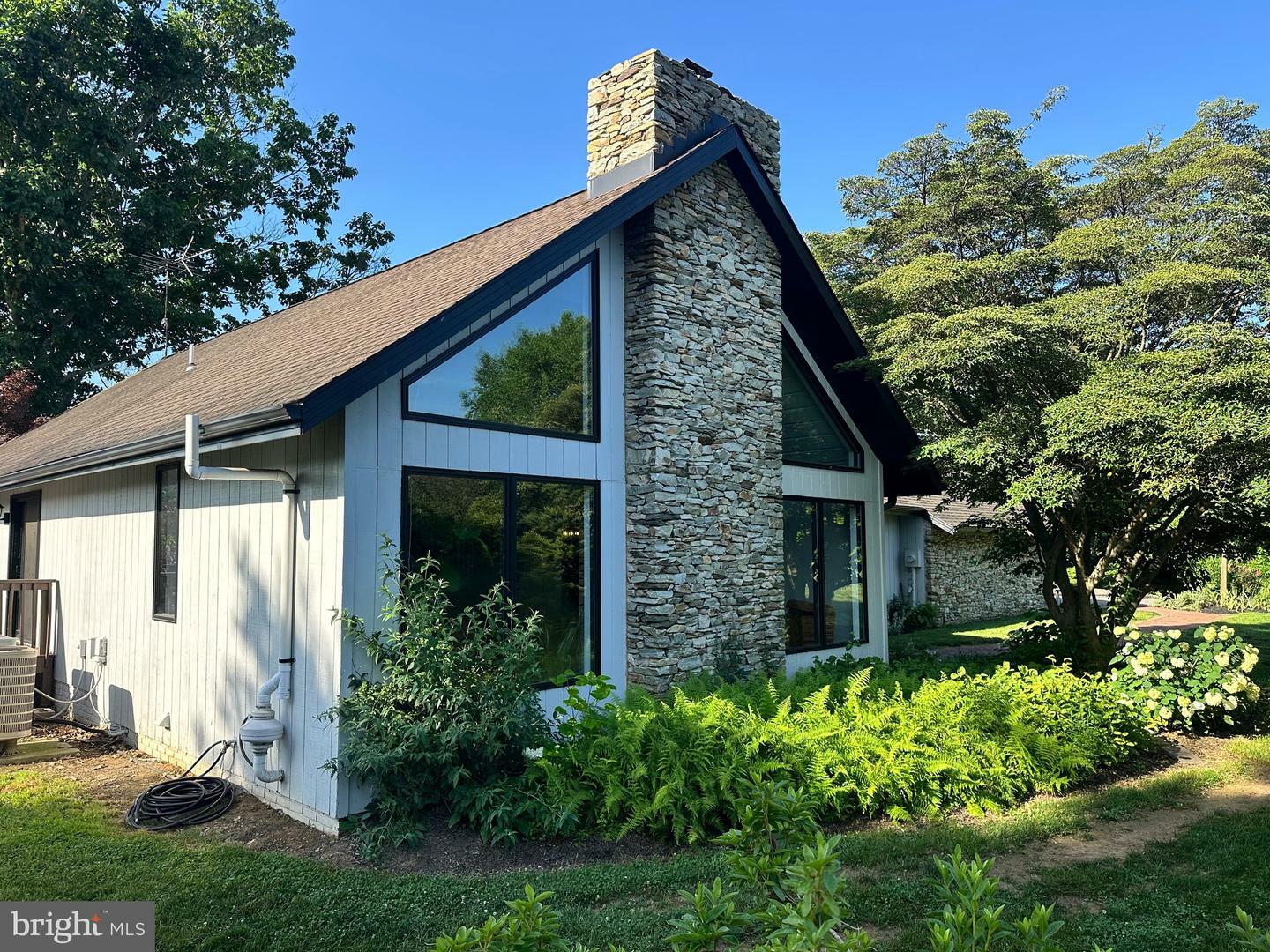 Property Photo: 213 Tomahawk Drive PA 17516