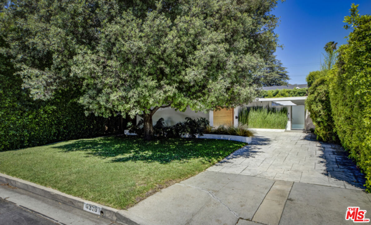 Property Photo:  4336 Bellaire Ave  CA 91604 