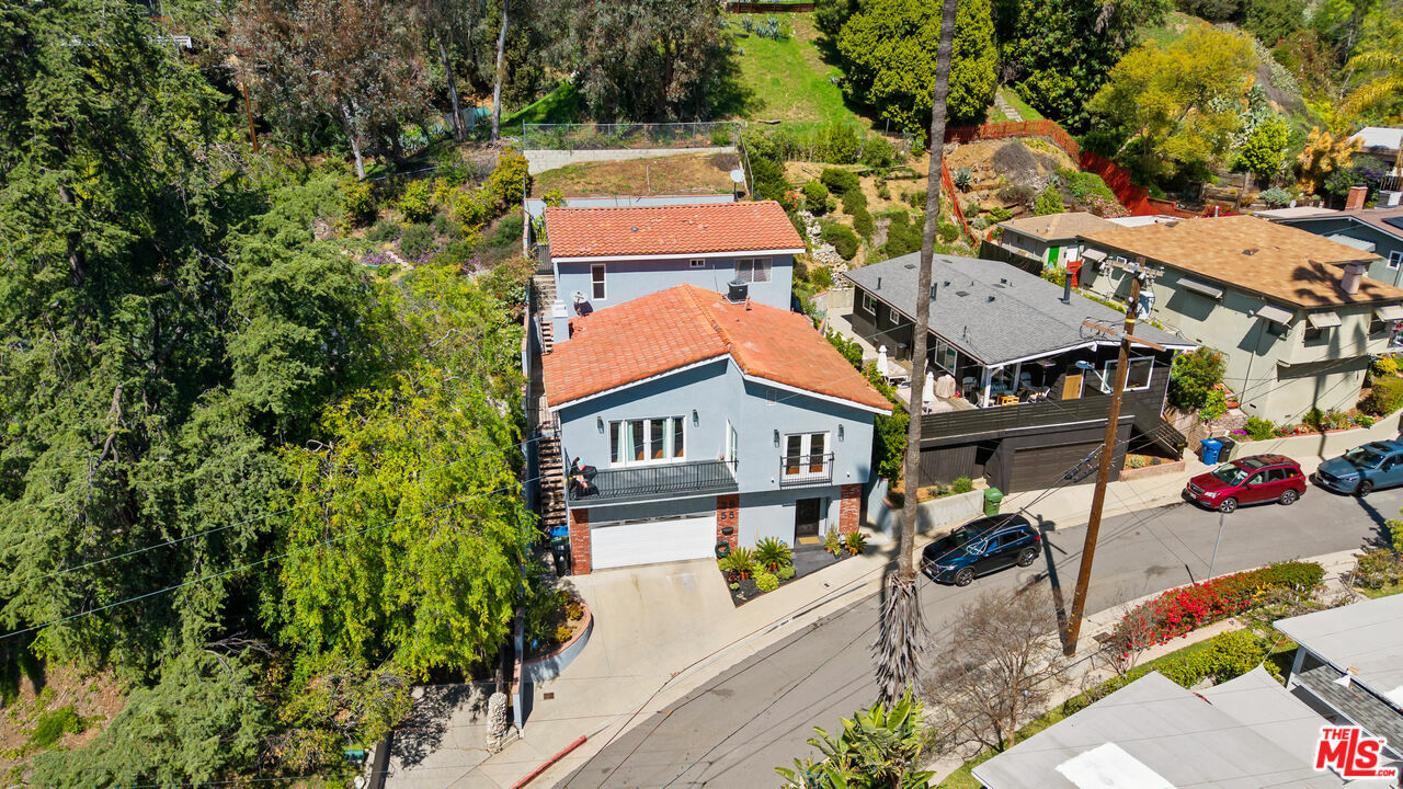 2655 Saxon Dr  Los Angeles CA 90065 photo