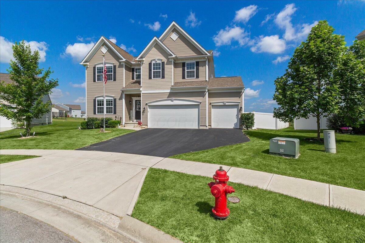 Property Photo: 1140 Cabell Court OH 43140