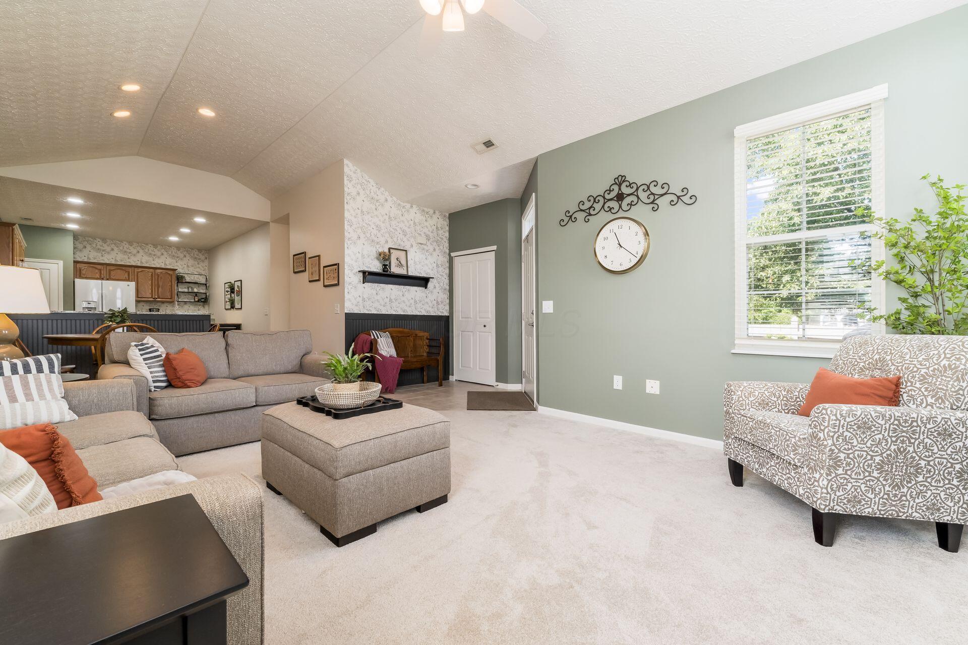Property Photo:  4124 Aumbrey Court  OH 43054 