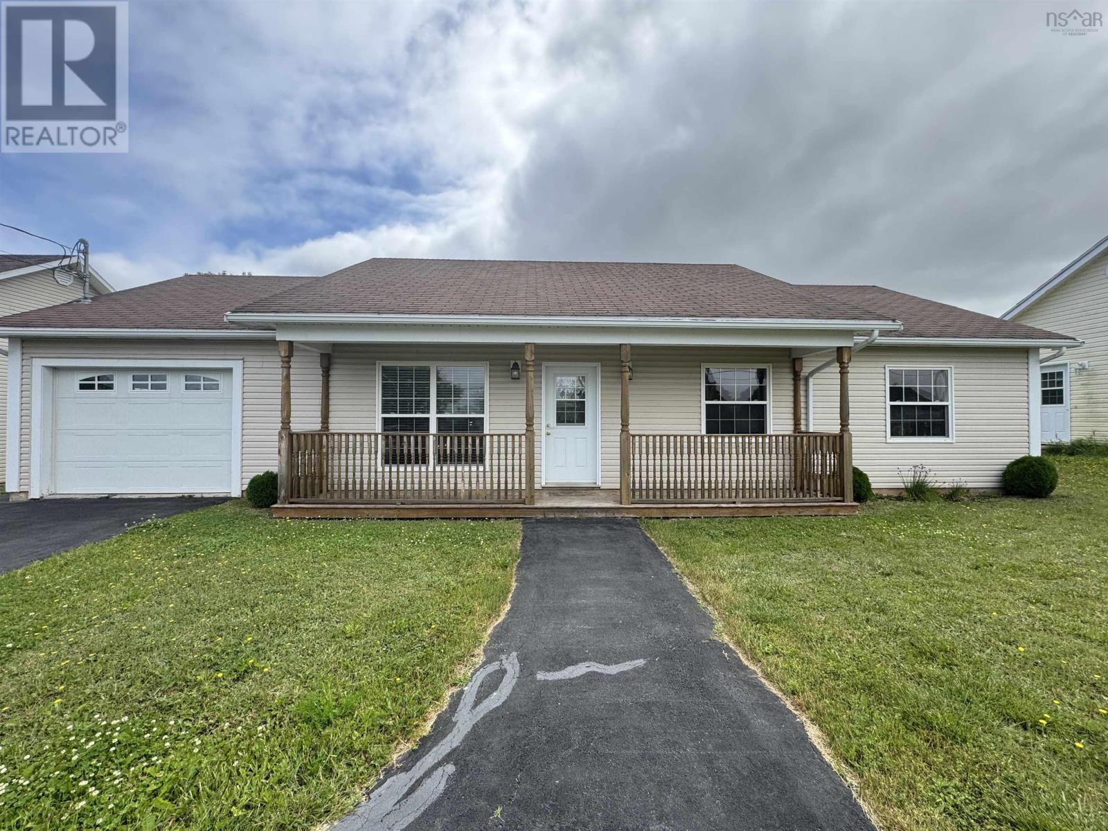 Property Photo: 2386 North Avenue NS B0P 1H0