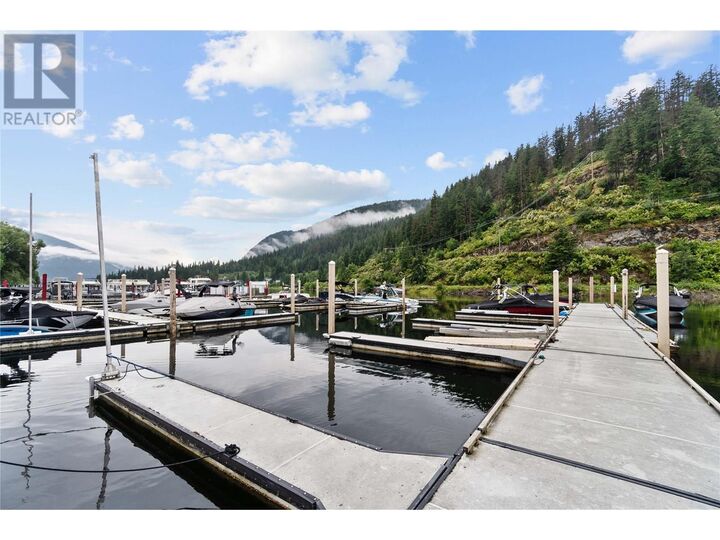Property Photo: 1130 Riverside Avenue 27 BC V0E 2V1