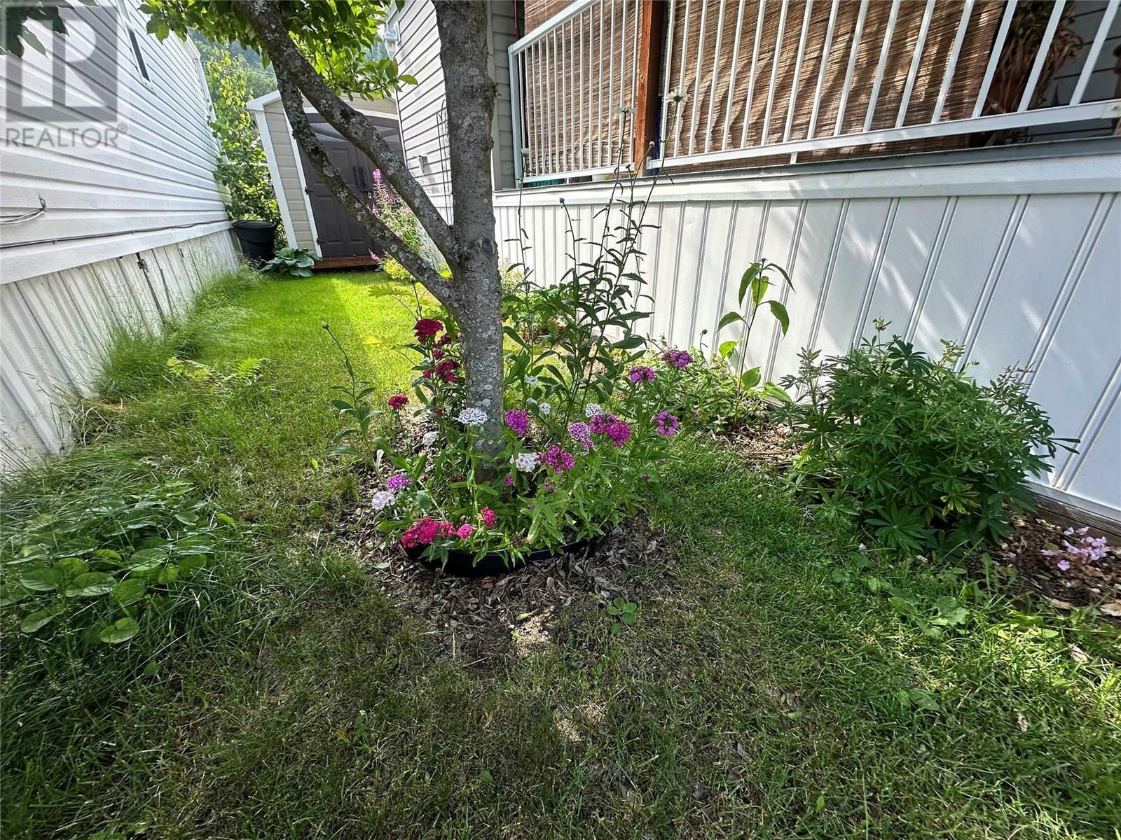 Property Photo: 1545 Columbia Avenue 11 BC V1N 1J1