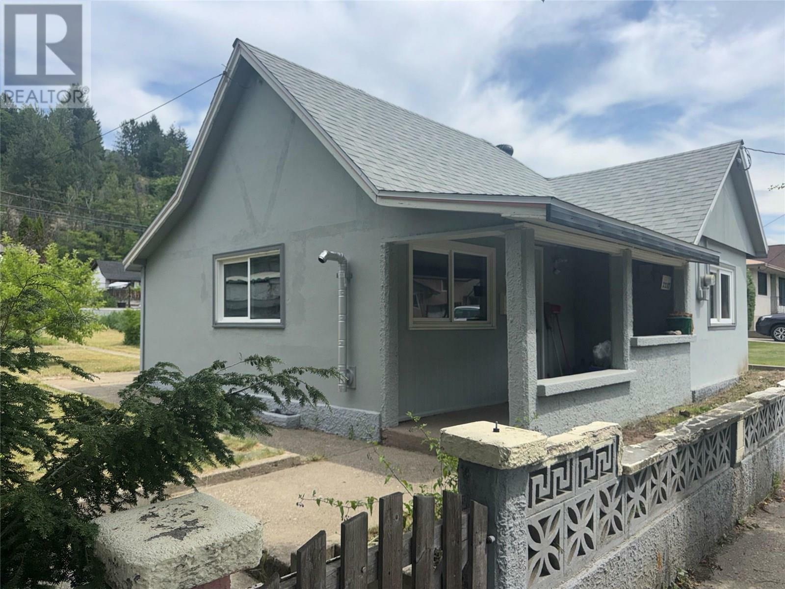 Property Photo: 2217 Seventh Avenue BC V1R 3C9