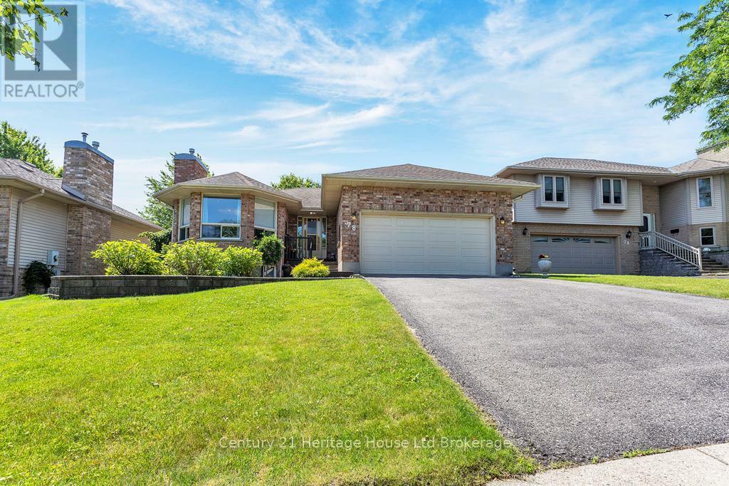 Property Photo: 78 Hodgins Crescent ON N4V 1A8